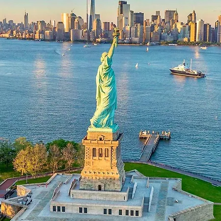 New York City Apartment Near Free Ferry Boat! Exterior photo